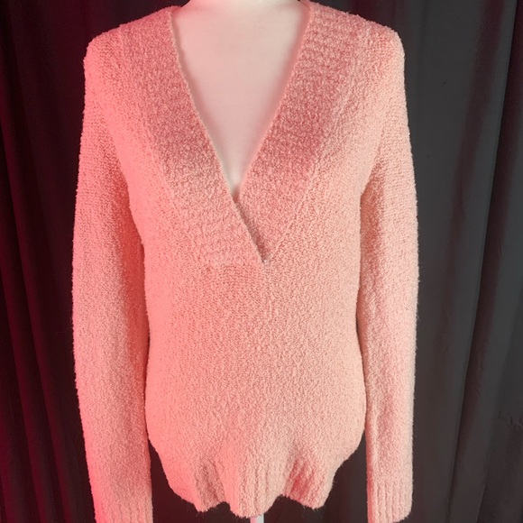Moda International pink V-neck sweater size M - Picture 2 of 6